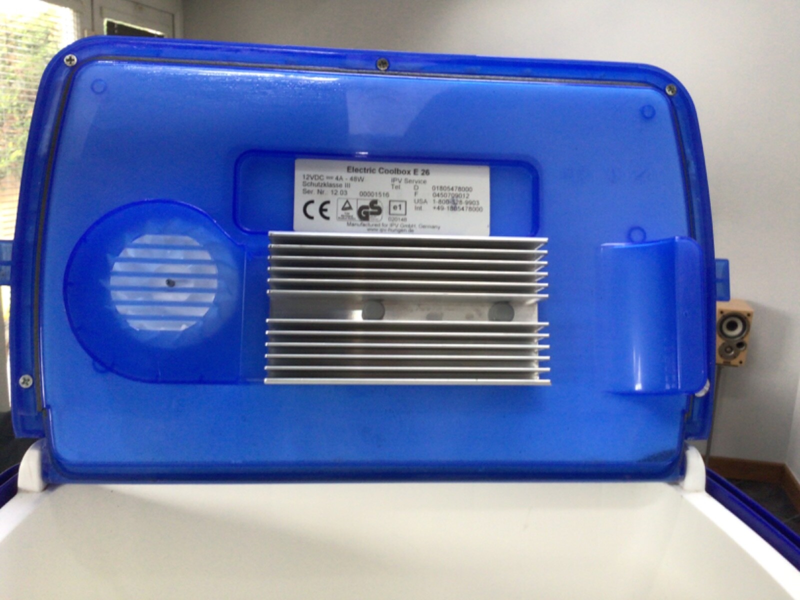 Mobicool 12v DC Electric Cool Box E26 eBay