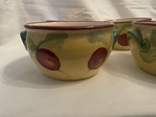 (4) Pfaltzgraff Pistoulet Individual Soup Server Yellow Red Radish