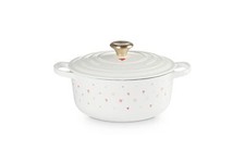 Le Creuset Cast Enamel Pot Signature Cocotte Ronde 20cm Heart White Japan New