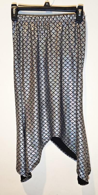 Arizona Girls Size MEDIUM (10/12) Silver Irridescent Scales Mermaid Skirt