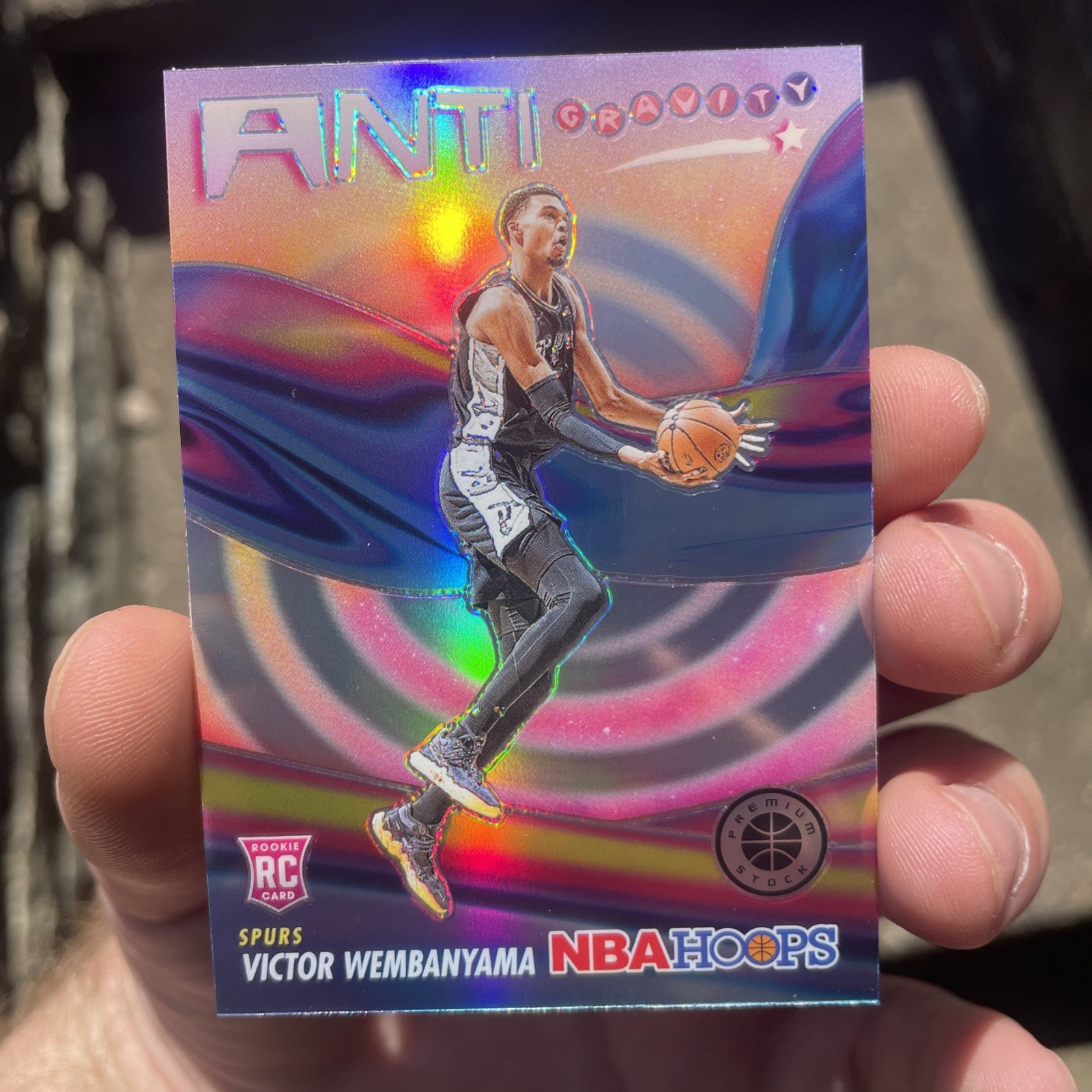 VICTOR WEMBANYAMA 2023-24 PANINI NBA HOOPS #5 ROOKIE ANTI GRAVITY HOLO PRIZM RC