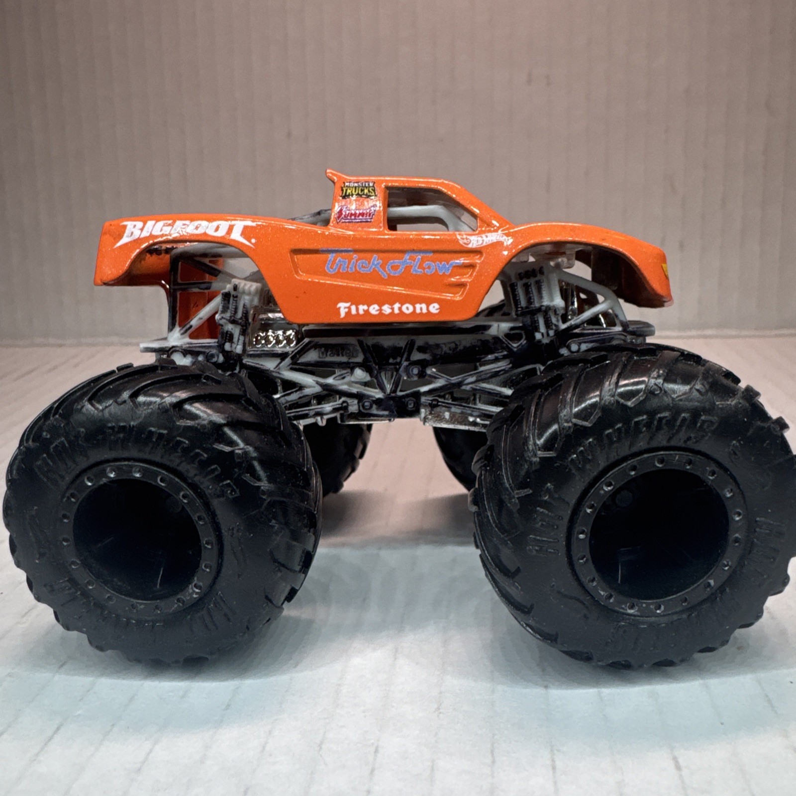 Hot Wheels Exclusive Enamel Sunkist Orange Big Foot Monster Truck 1/64 '2020