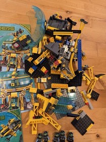 Lego Aqua Raiders 7775 7773 Pieces 8 Minifigures Lot With Manuals minifigs 
