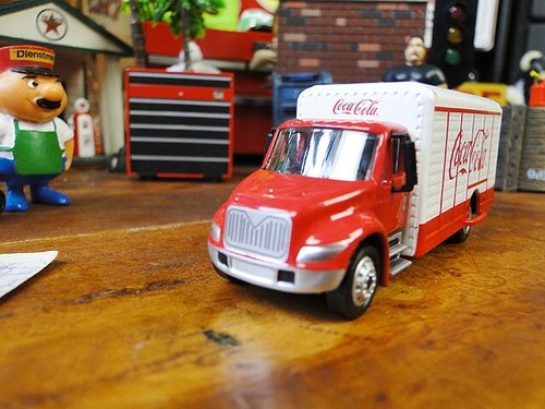Coca-Cola Delivery Truck Miniature 1/87 Scale Collectible Used - Picture 3 of 8