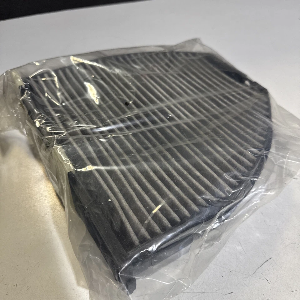 Filtro de aire de cabina Mercedes-Benz C180/C200/C250/C300-400 2008-2015 | 212 830 03 18 Foto 3 de 4
