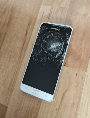 Samsung Galaxy J3 Duos DUAL SIM SM-J320F in weiß ( defekt )