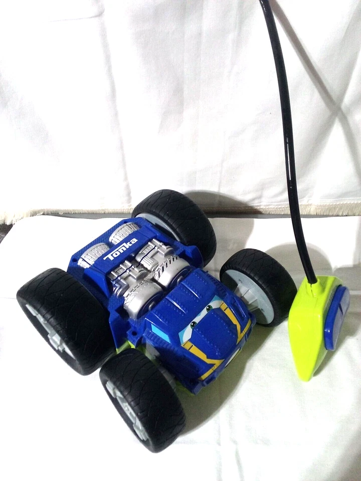 tonka chuck and friends flip blue/green bounce back racer remote control car - Image 4 of 4