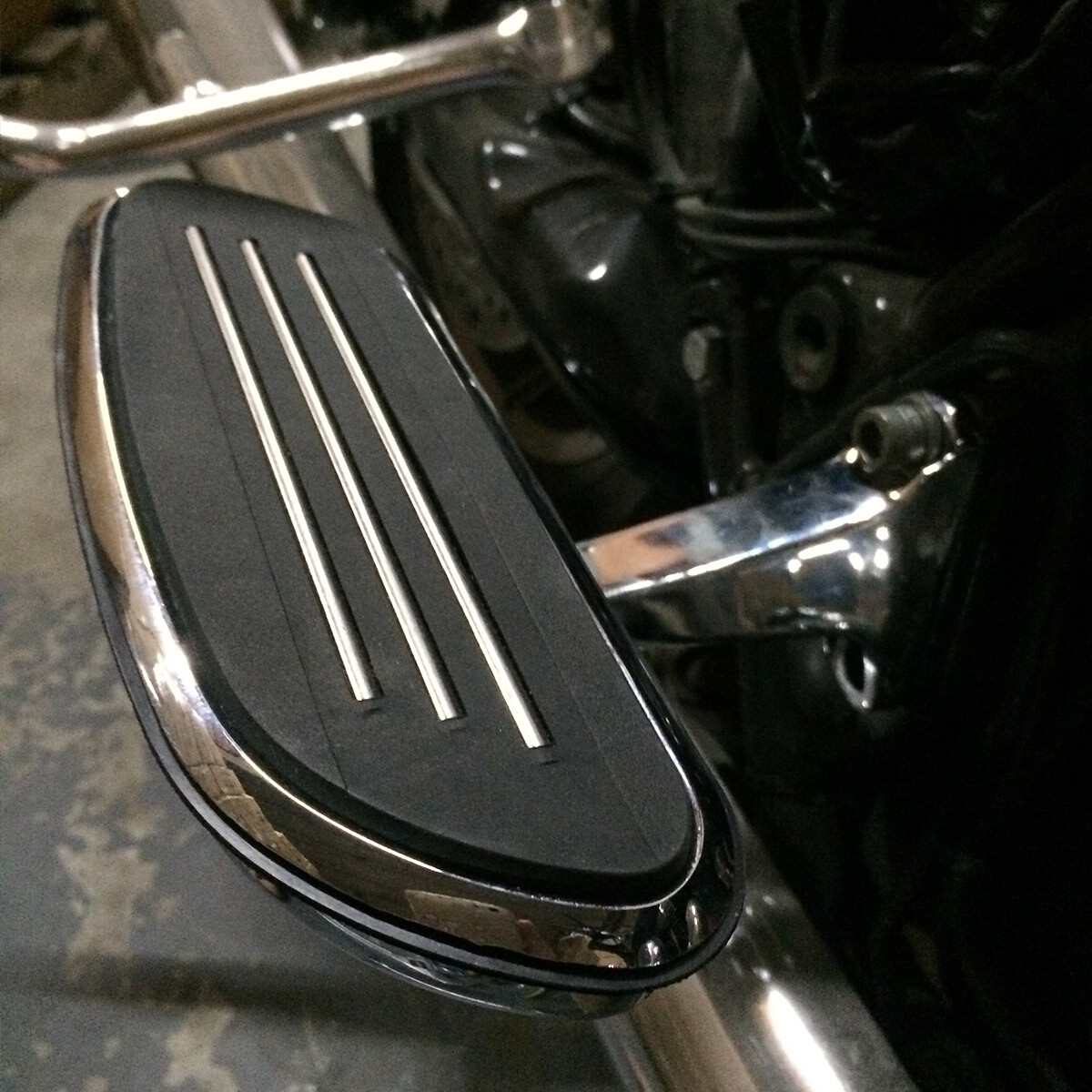 Streamline Passenger Foot Board Floorboard For Harley Touring Road