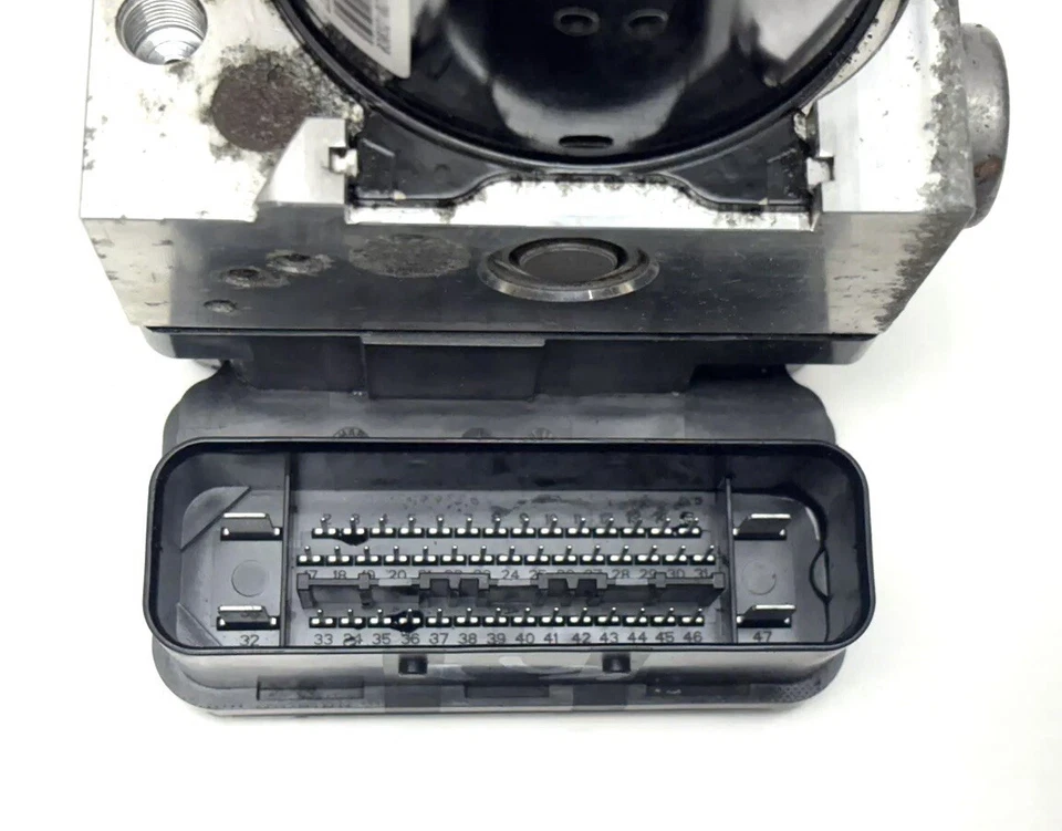 Насос антиблокировочный тормозной Mazda 5 2,5 л ABS с модулем 2010-2015 C513-437AZ-B - Изображение 4 из 4