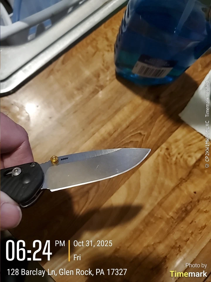 Cuchillo de Bolsillo Mini Freek 565BK-02 Hecho en Banco Parte Mango de Goma Hoja S30v Foto 4 de 4