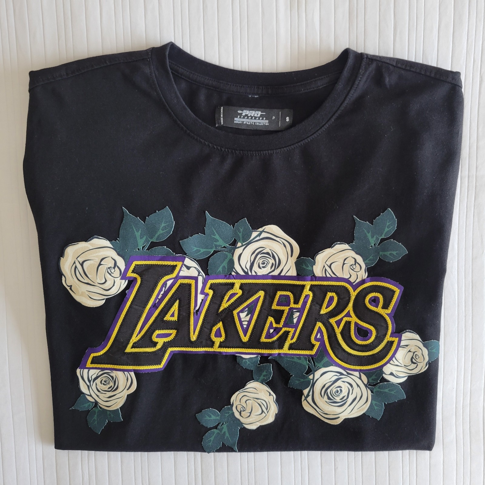 Pro Standard NBA-License Los Angeles Lakers Roses Short Sleeve T-Shirt Size Smal