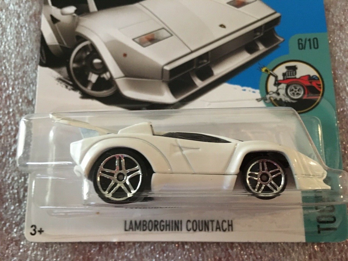2017 Hot Wheels: Lamborghini Countach White Tooned 54/365 DTX49