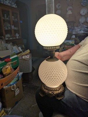 Vintage ''Gone With The Wind'' Table Lamp With Two White Hobnail Milk Glass Globes