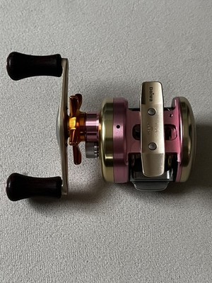 希少メガバスM-ITO 103 Yuki Ito LimitedEdition Megabass M-ITO 103 Yuki Ito Limited Edition Spinning Reel Rare