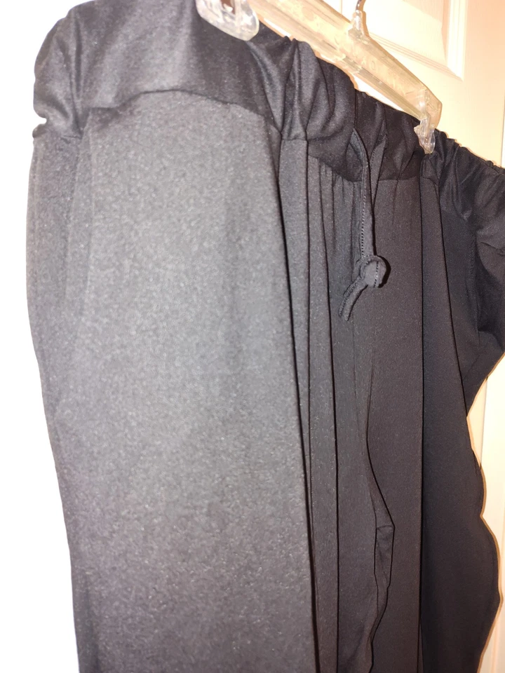 Women's Plus Size Black Yoga Drawstring Cropped Pants Size 4XL (20) - Image 4 of 4