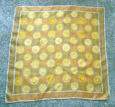 VTG VERA w/ Ladybug 26.5x26.5 Acetate Golden Chain Medallion Design Scarf 