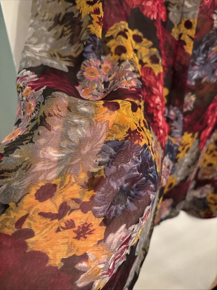 Stunning Floral New Look Sheer Shirt Plus Size 30 Never Worn - Image 4 of 4