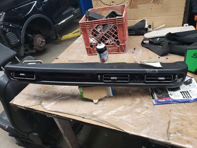 23 NAUTILUS Center Right AC Vent Panel w/Outer Right  w/Bezel Ebony VE Leather