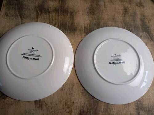 2 Wedgewood Kalenderplatten von 2003 2005 Sternschilder Jahreszeiten Daily Mail - Bild 9 von 11