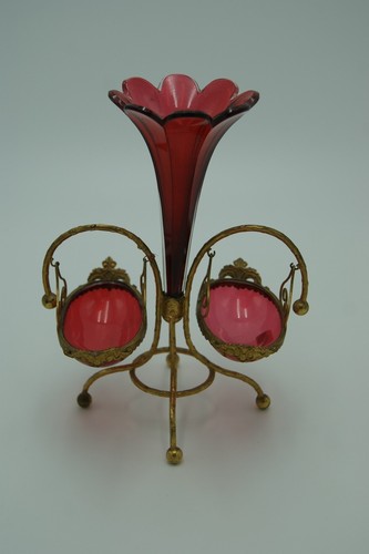 BACCARAT RED CRYSTAL GLASS SALT CELLARS VASE CENTER PIECE GOLDEN BASE FRANCE - Picture 4 of 24