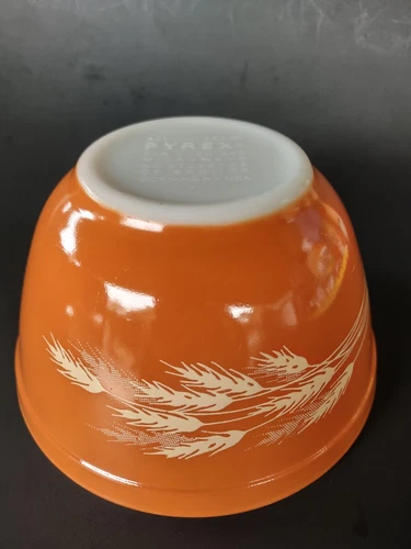 Vtg PYREX AUTUMN HARVEST WHEAT #401 Orange Nesting Mixing Bowl Corning USA