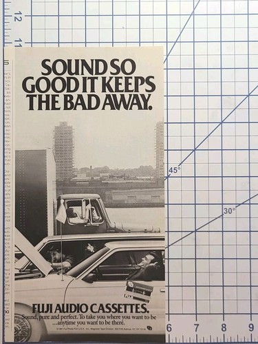 Casetes de audio Fuji autopista atasco de tráfico avería anuncio impreso vintage 1981 - Imagen 2 de 4