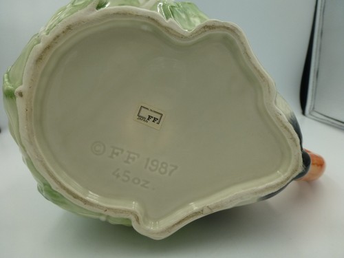 Fitz & Floyd 1987 Rabbit, Cabbage & Carrot 45 oz Ceramic Tea Pot - Picture 13 of 17