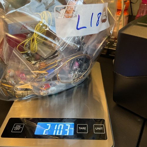 2+ pounds of mixed bulk costume jewelry lot Watches,modern, vintage