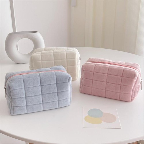 Large Fur Cosmetic Storage Bag - Women's Zipper Makeup Organizer & Travel Case - Picture 19 of 26