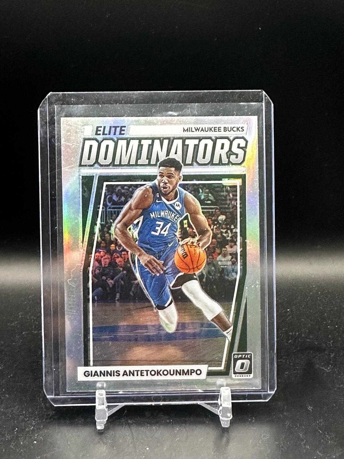 2022-23 Giannis Antetokounmpo Optic Elite Dominator Holo Bucks MVP