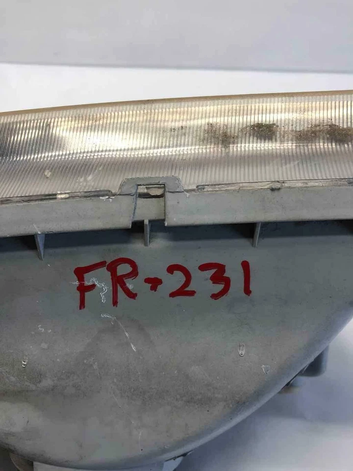 Conjunto de luces de faros KIA SPORTAGE 1998-2002 pasajero lado derecho OEM Foto 2 de 4