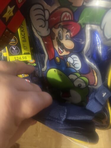 17" Super Mario Bros Rucksack 4-teilig Brotzeittasche Schlüsselband Gadget Etui Luigi Yoshi Set - Bild 13 von 18