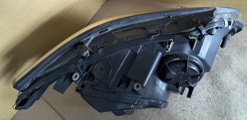 BMW E60/E61 5-Series Adaptive Bi-Xenon Headlight Left 63127160157 - Picture 2 of 9