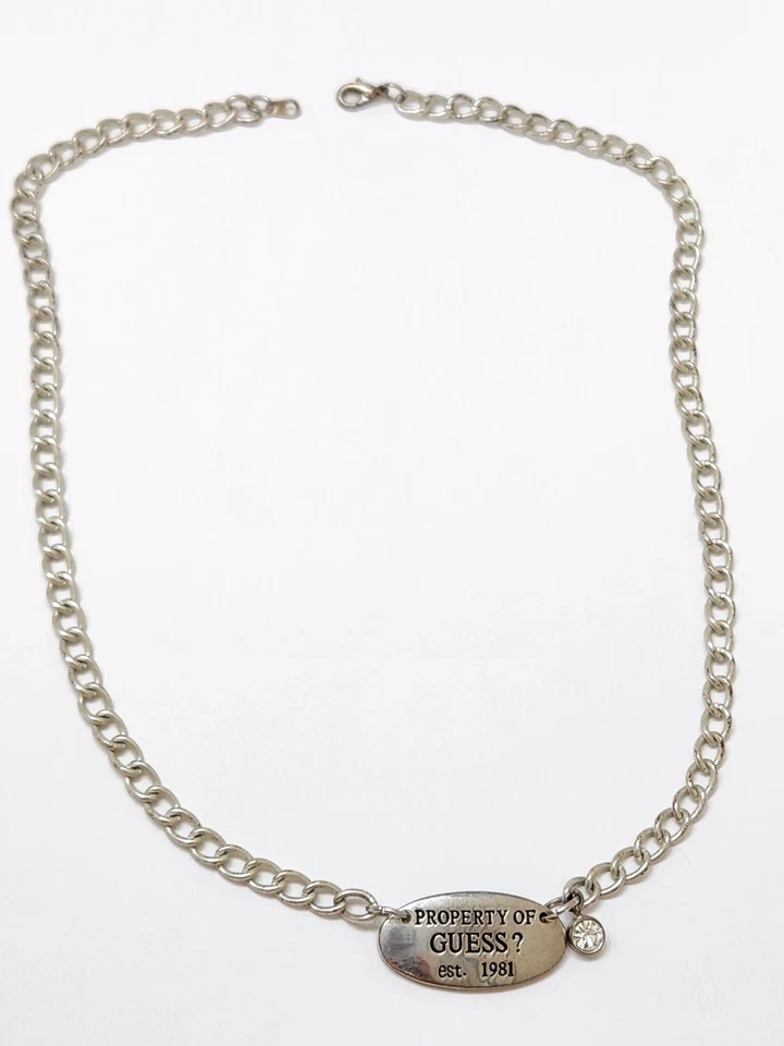 Ожерелье женское винтажное 1981 СОБСТВЕННОСТЬ GUESS подписанная подвеска серебряная цепочка 16 дюймов - Изображение 4 из 4
