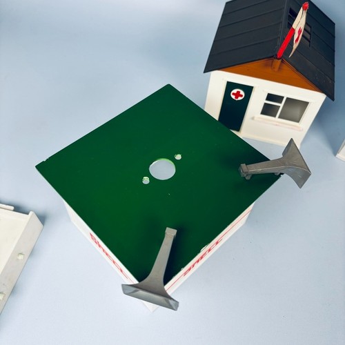 VINTAGE SCALEXTRIC A208 CONTROL TOWER A211 FIRST AID A201 EVENT BOARD BUILDING - Picture 4 of 20