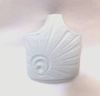 Edelstein Bavaria - Bisquittvase mit Reliefdekor
