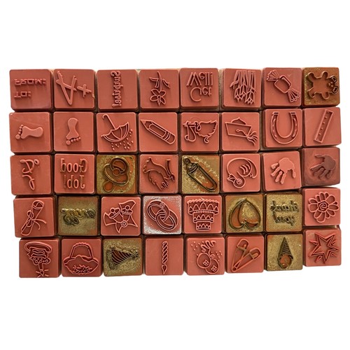 MessageStor 58 Stück Gummistempelsammlung mit Holzhalterung - Bild 4 von 5