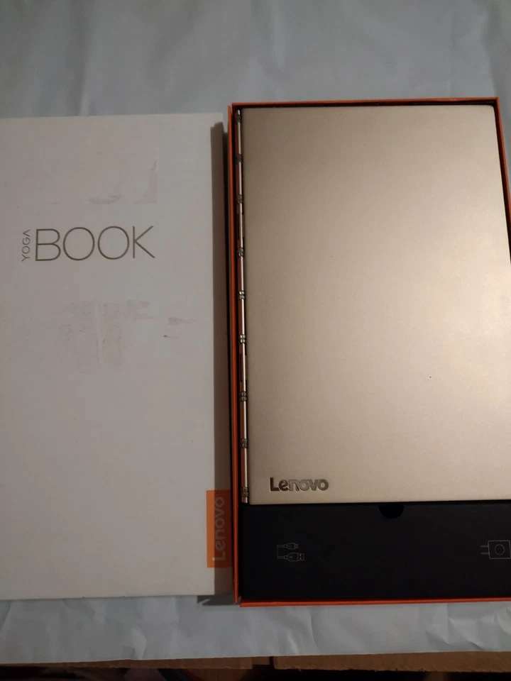 Lenovo YOGA BOOK 10.1" Ultrathin 2-in-1 Android Drawing Laptop Tablet 64GB Gold - Image 3 of 4