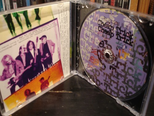 Cheap Trick ~ The Greatest Hits ~ (CD w/HYPE STICKER   Epic EK 86473) - Picture 5 of 8