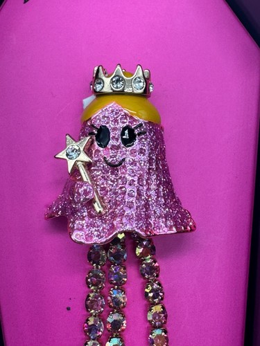 Neu im Karton Betsey Johnson rosa Strass Geist Königin Brosche Anstecknadel Halloween - Bild 2 von 5