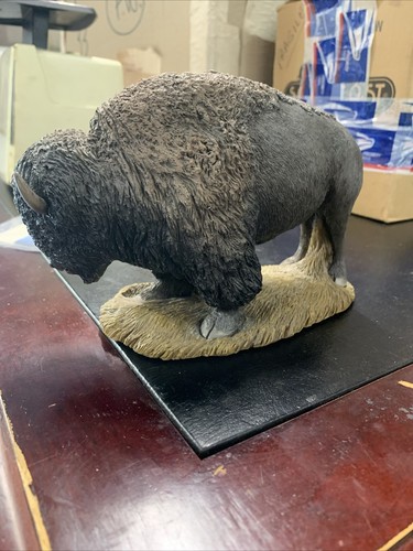Vintage Sandra Brue Sand Cast North American Wildlife Bison Buffalo Signed - Picture 2 of 6