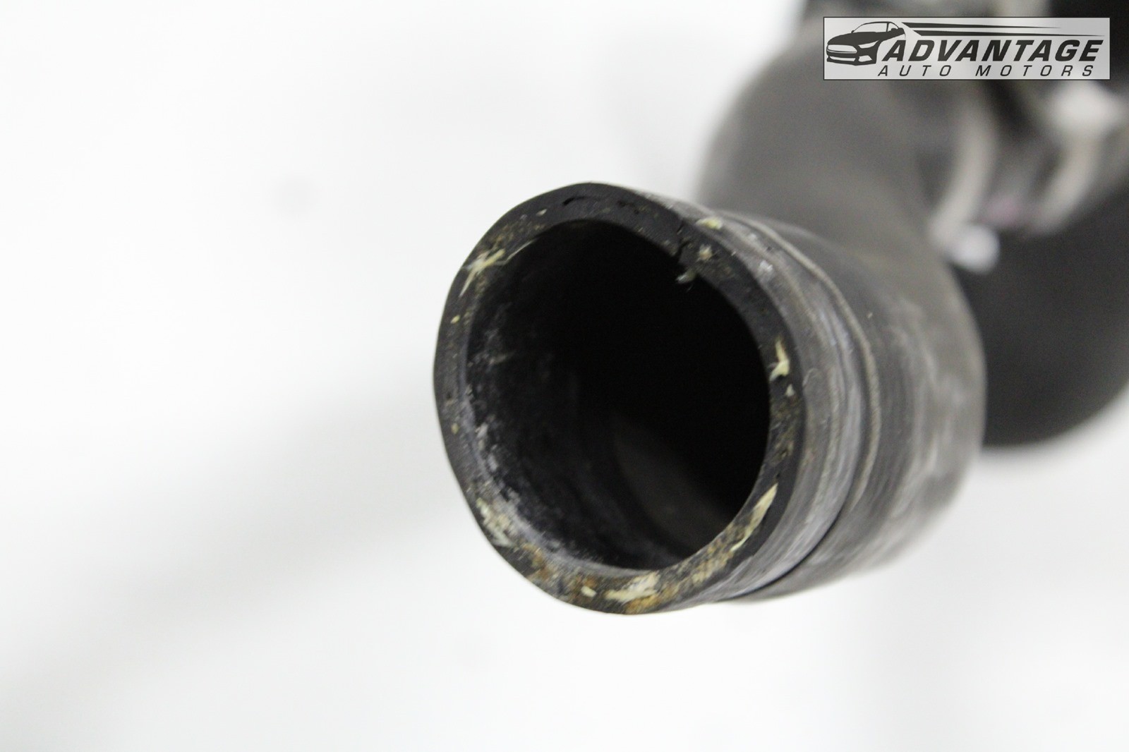 2014-2016 MASERATI QUATTROPORTE RADIATOR WATER OUTLET COOLANT HOSE LINE PIPE OEM