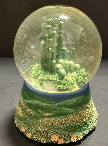 VTG Wizard of Oz Musical Snowglobe Figurine 1996 Turner Enterprises Dorothy RARE - Picture 6 of 13