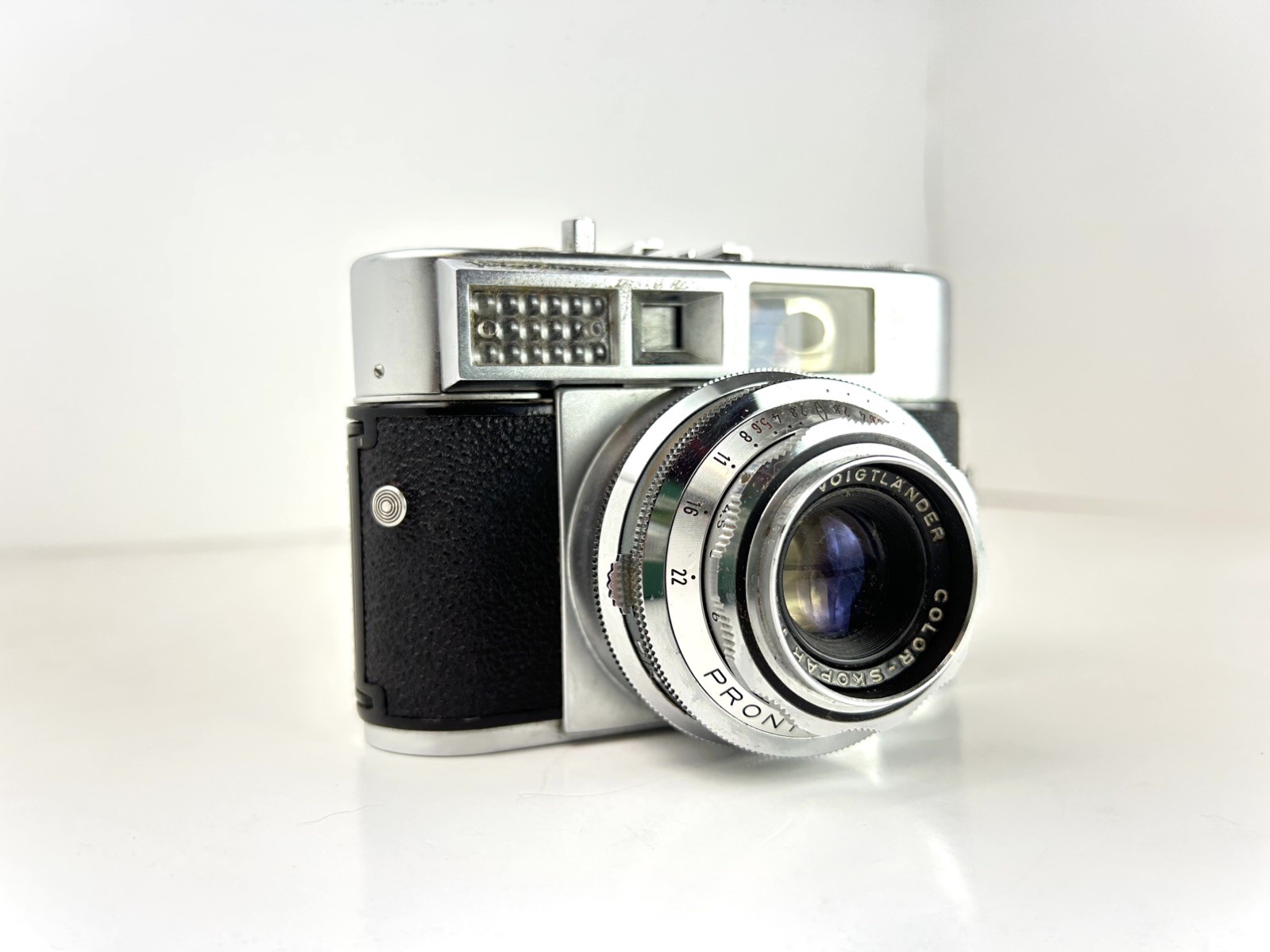 Voigtlander Vitomatic II 35mm Camera, 50mm Skopar 1:2.8/50 lens, original case