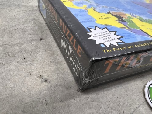 The Global Puzzle 600 Pieces Shaped As Countries - Learn the World - NEW SEALED - Picture 2 of 10