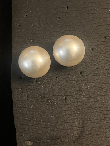 Vintage Large Pearl Stud Earrings - Picture 1 of 1