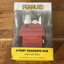Peanuts Snoopy 4 Port Charging Hub - 3 USB-A and 1 USB-C RED DOG HOUSE
