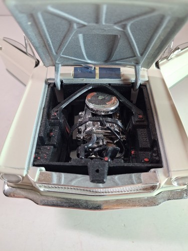Jouef Evolution Ford Mustang GT350 White Blue Stripes 1/18 scale - Picture 6 of 11