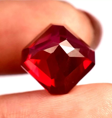 Piedra preciosa suelta natural de 18,60 quilates Birmania rojo sangre rubí corte cuadrado certificado GIE - Imagen 6 de 7