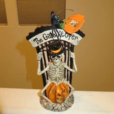 2016 Blue Sky Clayworks The Gatekeeper Skeleton Pumpkin Candle House Tea Light